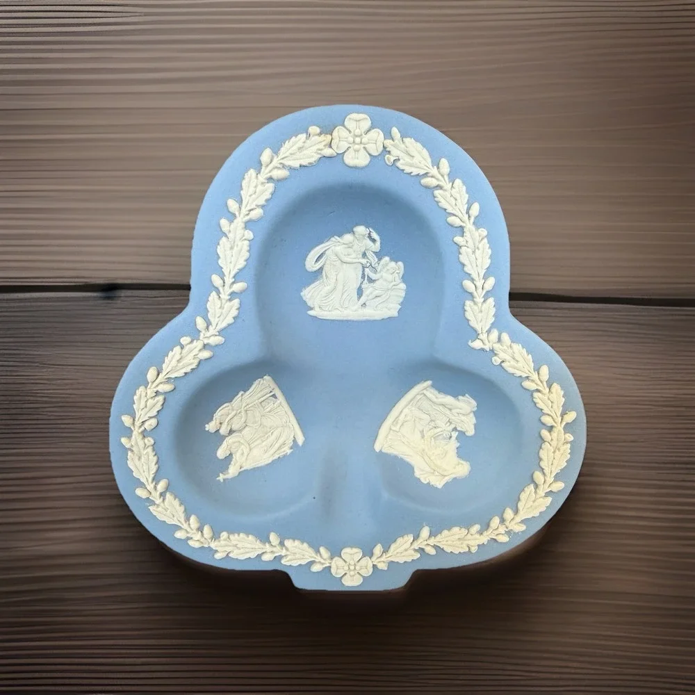 Set Of 3 Wedgwood Jasperware Mini Vase 2 Mini Trays Vintage Blue
